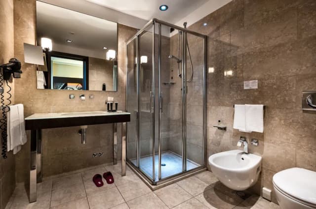 Crowne Plaza Milan City by IHG-Standard Room-7