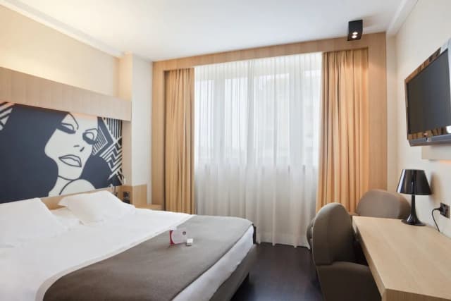 Crowne Plaza Milan City by IHG-Standard Room-1