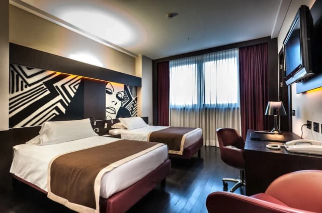 Crowne Plaza Milan City by IHG-Standard Room, 2 Twin Beds-2