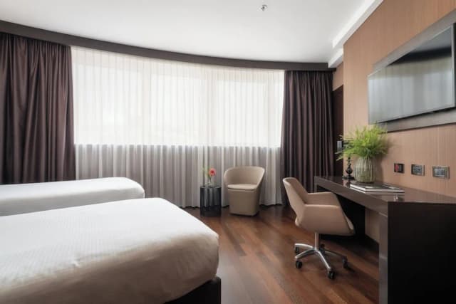 Crowne Plaza Milan City by IHG-Premium Room, 2 Twin Beds, Corner-8