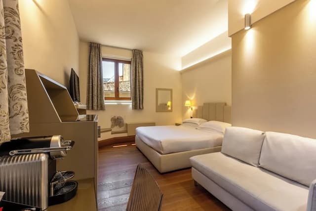 中央酒店-普通套房-4