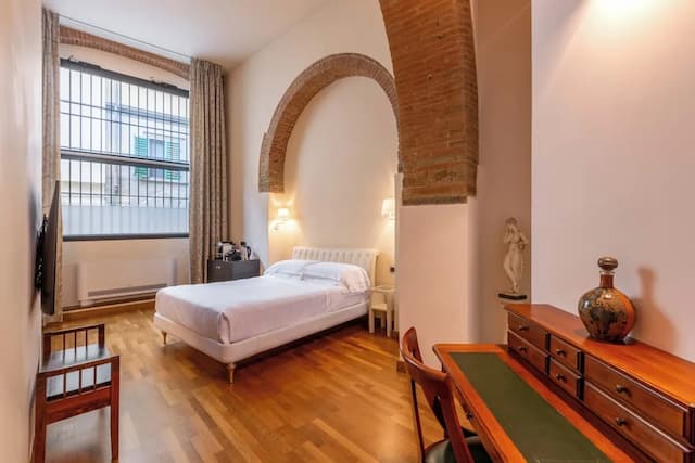 中央酒店-普通套房-6