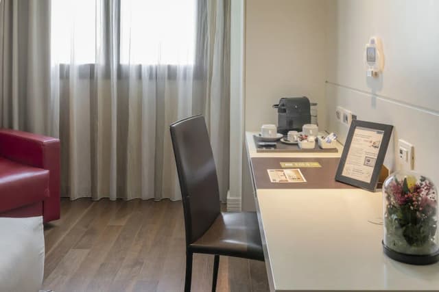 H10 羅馬西塔酒店-高級雙人或雙床房-4