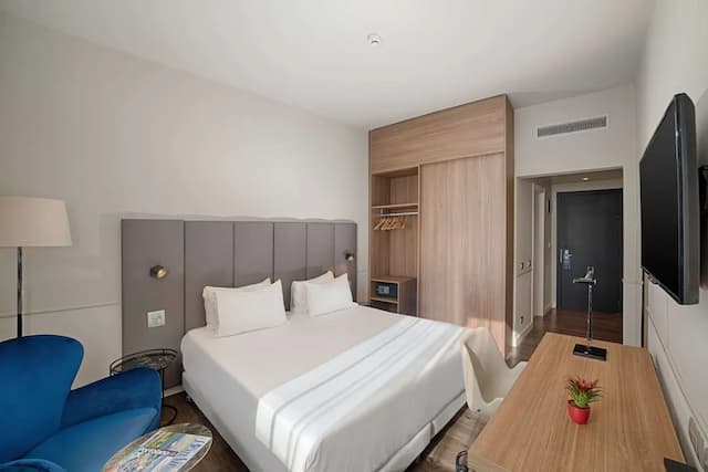 NH Napoli Panorama-家庭房 (Adjoining Room, extra bed 5 Adults)-3