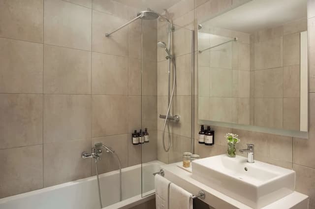 NH Napoli Panorama-家庭房 (Sea View, 2 Adults + 2 Children)-8