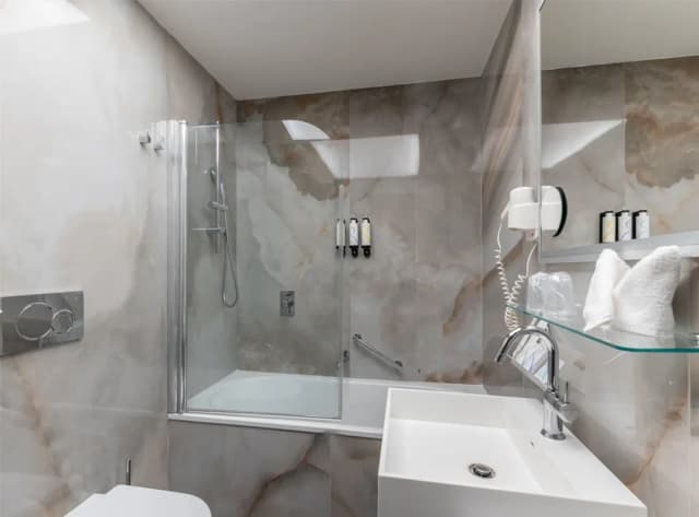 貝斯特韋斯特普拉斯環球飯店-舒適客房, 1 張特大雙人床 (Twin bed on request)-7