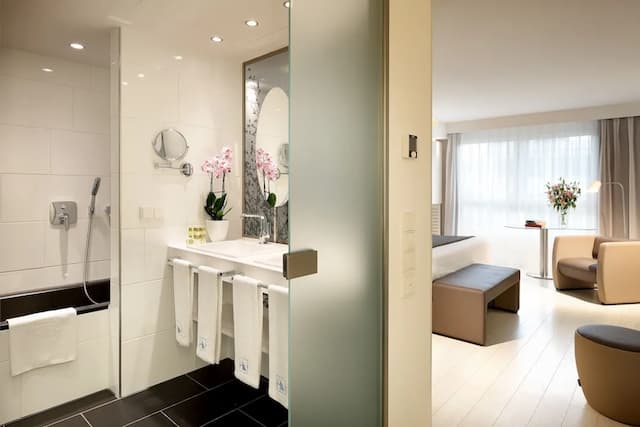 Eurostars Book Hotel-小型套房-3