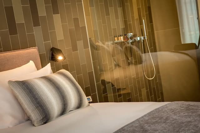 Ohla Eixample-双人房-1