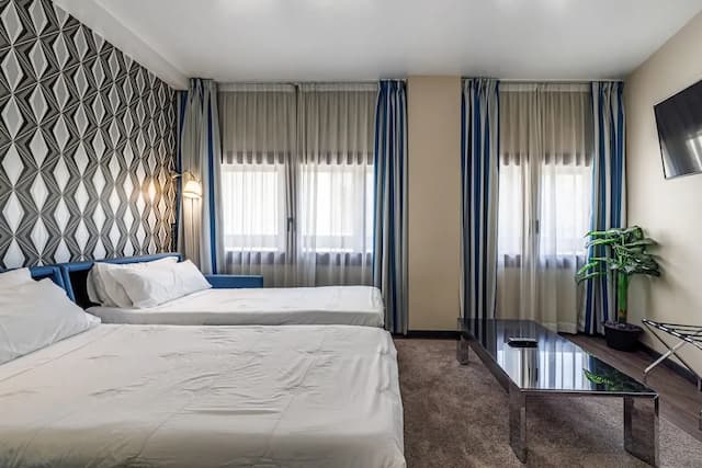 호텔 론다 레셉스-디럭스 쿼드룸-8