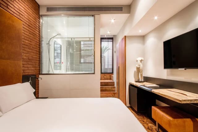 Hotel Granados 83, a member of Preferred Hotels & Resorts-Family Room-2
