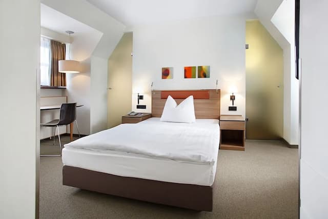 Hotel am Jakobsmarkt-Superior Single Room, 1 Large Twin Bed, Non Smoking-1