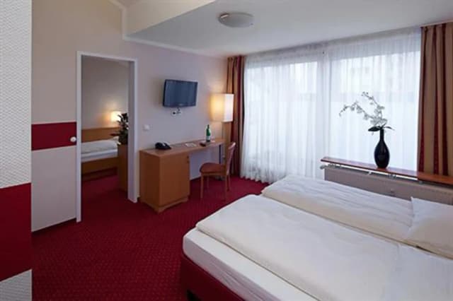 柏靈艾爾酒店-客房, 1 張標準雙人床及 1 張梳化床-3