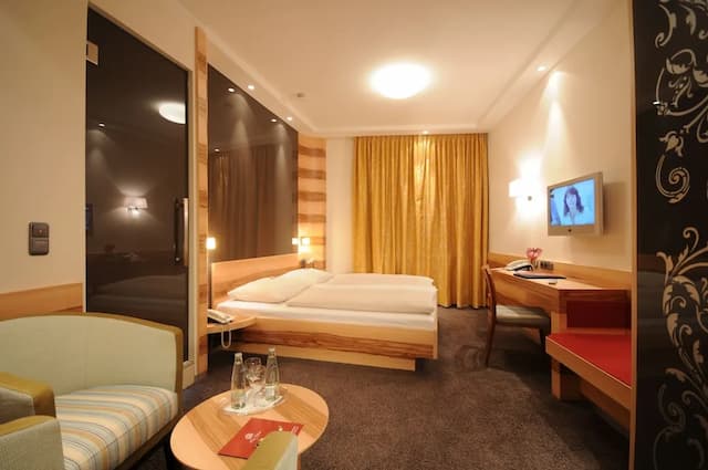 Hotel Torbräu-Double Room-2