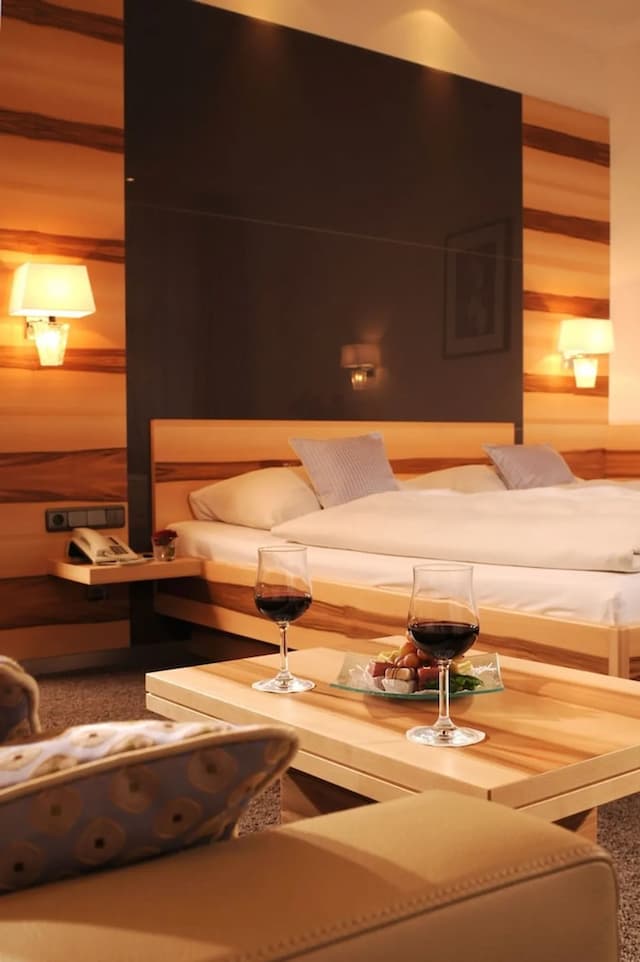 Hotel Torbräu-Deluxe Double Room-2