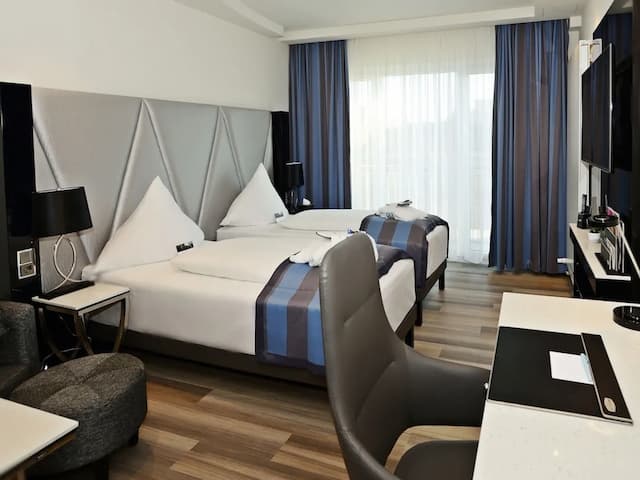 Mercure Hotel Kaiserhof Frankfurt City Center-Privilege, Twin Room, Multiple Beds-1