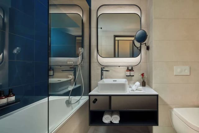 NH Collection Frankfurt Spin Tower-Superior Room-5