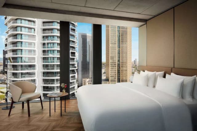 NH Collection Frankfurt Spin Tower-Premium Room-1