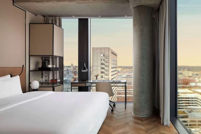 NH Collection Frankfurt Spin Tower-Family Room (Adjoining Room, 2AD+2CH)-1