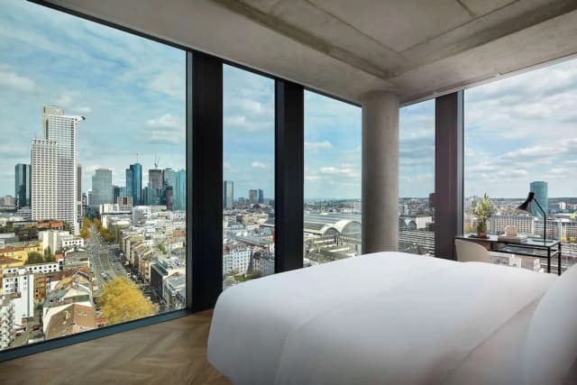 NH Collection Frankfurt Spin Tower-Family Room (Adjoining Room, 2AD+2CH)-8