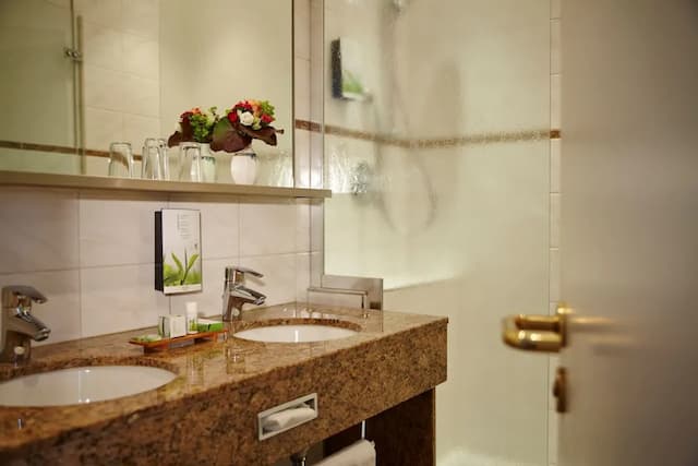 Hotel Concorde München-Superior Room-6