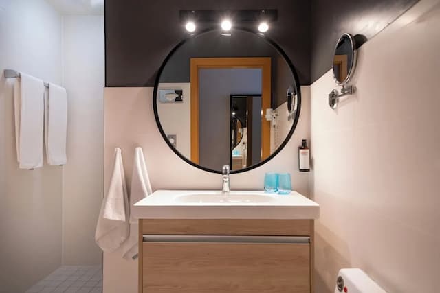 Hotel München City Center affiliated by Meliá-Premium Room with aircondition-4