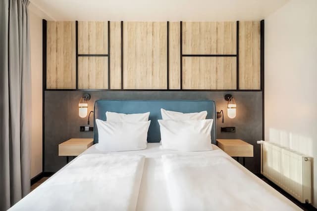 Hotel München City Center affiliated by Meliá-Superior Double Room (2 Adults + 1 Child)-3