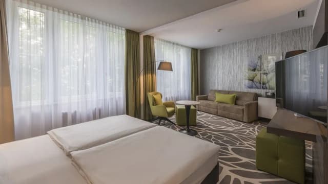 慕尼黑安達赫治假日酒店 (IHG 旗下酒店)-套房, 1 張特大雙人床及 1 張梳化床-13