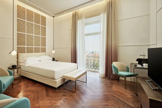 힐튼 큐리오 컬렉션, 드 보나르트 나폴리-디럭스룸, 킹사이즈침대 1개, 바다 전망-3