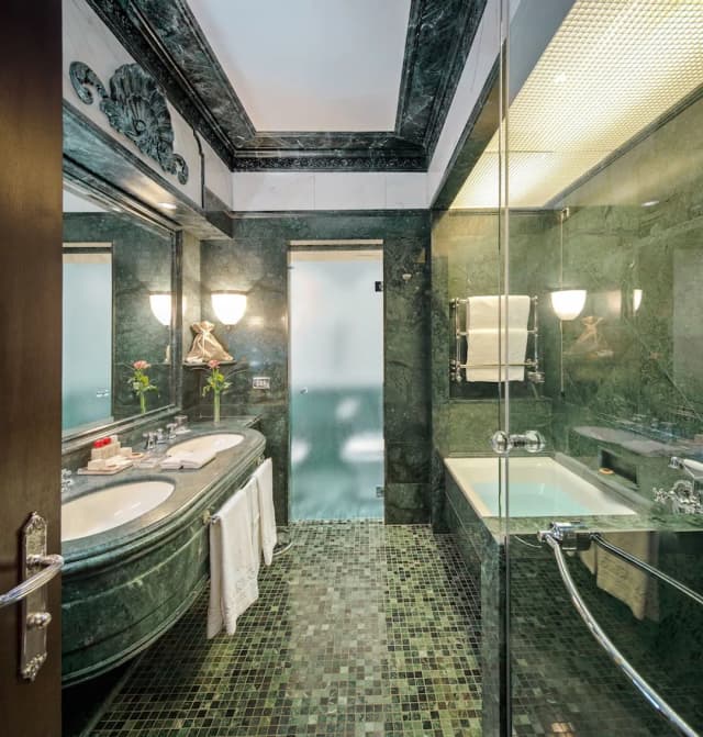 아슬레르 로마-디럭스룸 (Grand)-2