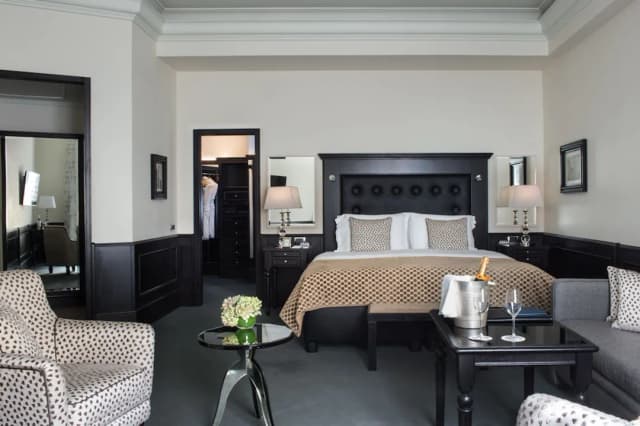 아슬레르 로마-주니어 스위트-1