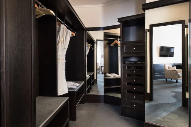 아슬레르 로마-주니어 스위트-2