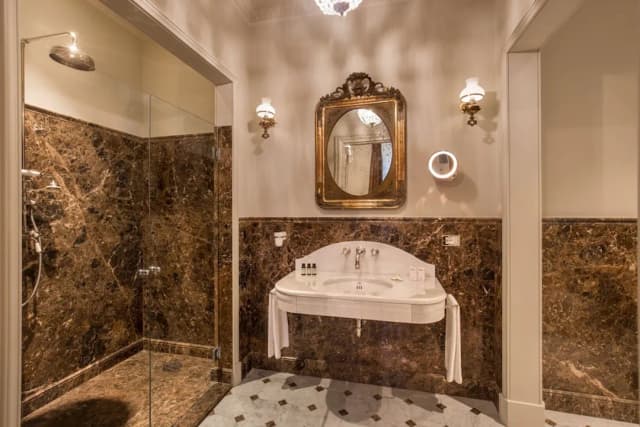 洛迦諾飯店-豪華雙人房-13