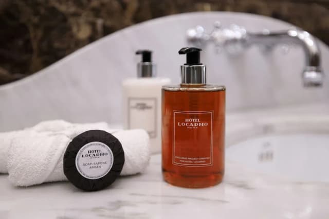 洛迦諾飯店-高級雙人房-13