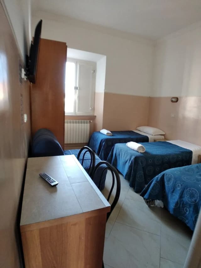 卡雷西飯店-三人房, 私人浴室-4