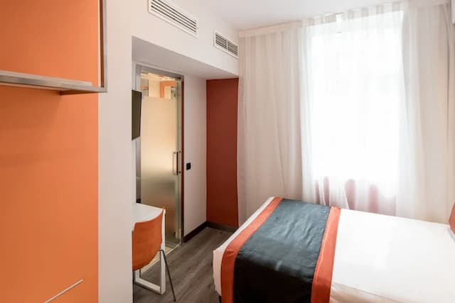 Catalonia Mikado-Single Room-3