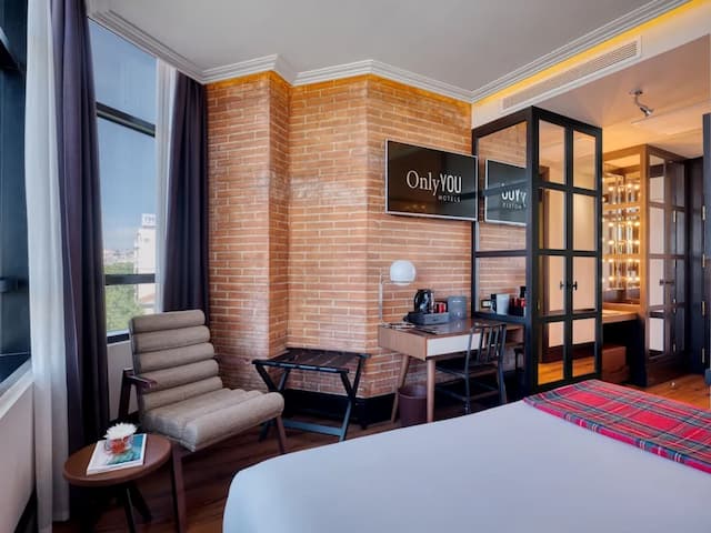 Only YOU Hotel Atocha-Premium Double Room Single Use-2
