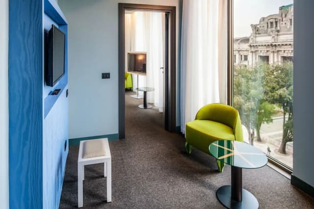 Hotel Glam Milano-Junior Suite (Triple)-3