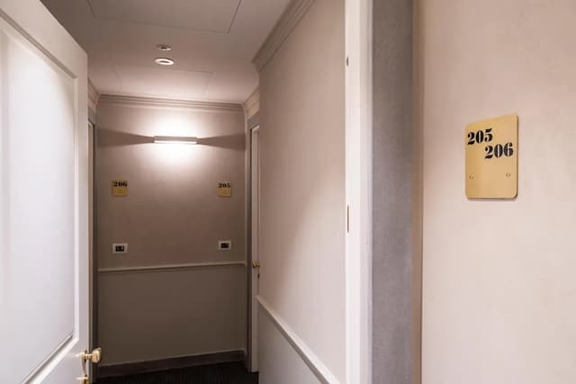 Rivoli Boutique Hotel-Deluxe Quadruple Room-6