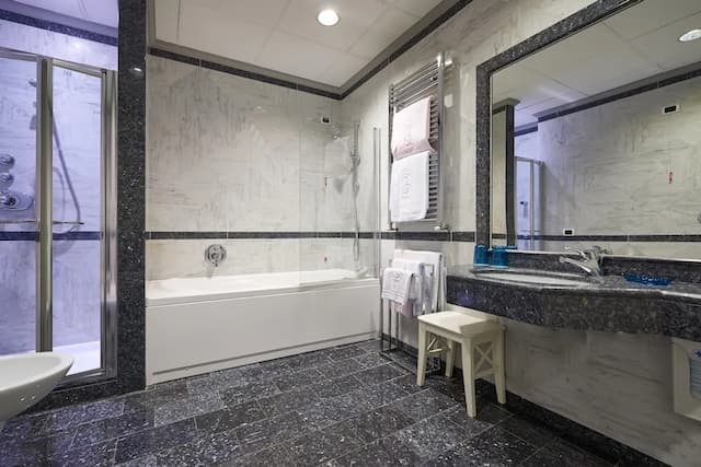 Rivoli Boutique Hotel-Family Quadruple Room, 1 Bedroom-7