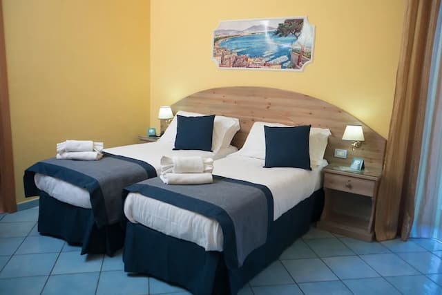 Hotel Potenza-Quadruple Room-3