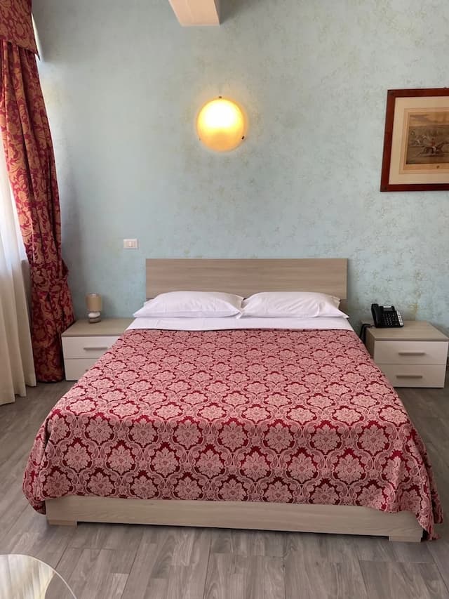 朱莉埃塔瑪羅密歐飯店-雙人房-6