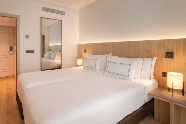 Melia Barajas-Triple Room-3