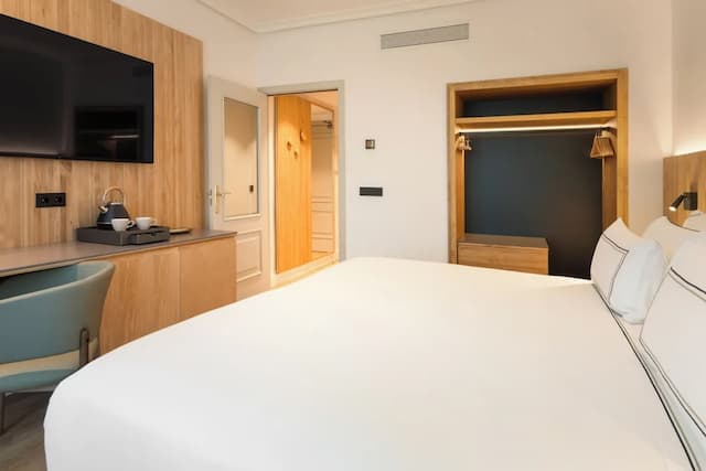 Melia Barajas-Melia Room-6