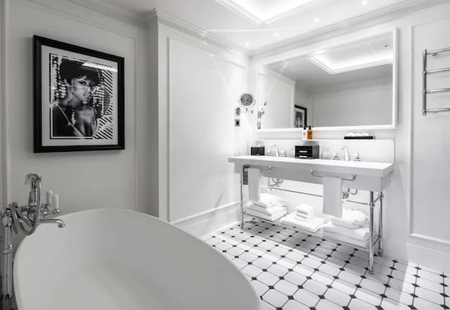 Sofitel Barcelona Skipper-Suite, 1 King Bed, Terrace (Opera, with a Living room)-2