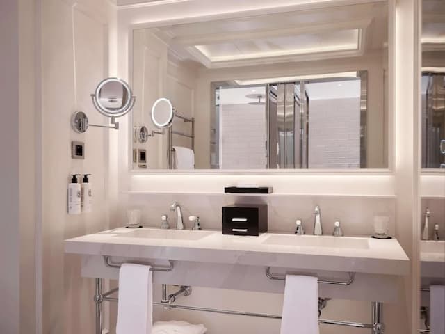 Sofitel Barcelona Skipper-Luxury Room, 2 Twin Beds, Balcony (Garden view)-8