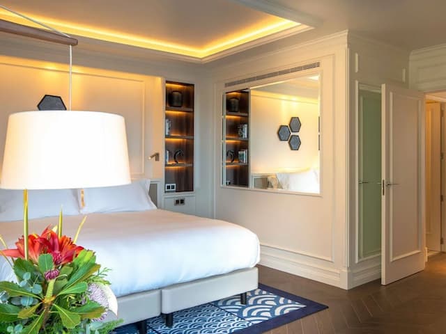 Sofitel Barcelona Skipper-Premium Room, 1 King Bed, Garden View-10