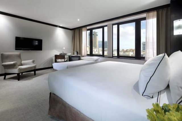 Melia Barcelona Sarrià-Standard Triple Room-2