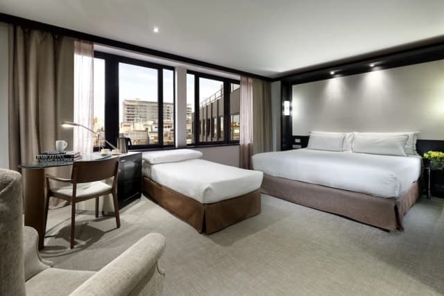 Melia Barcelona Sarrià-Standard Triple Room-1