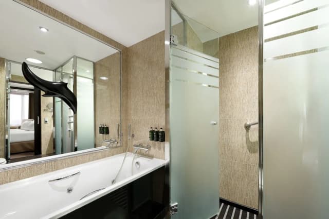 Melia Barcelona Sarrià-The Level Room-5