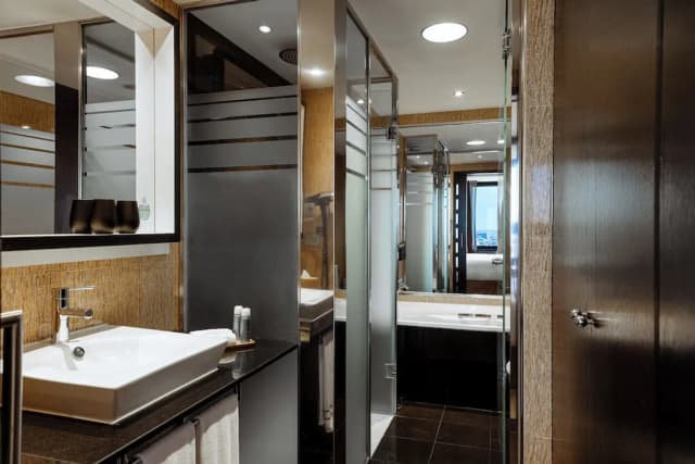 Melia Barcelona Sarrià-Premium Room, City View-6